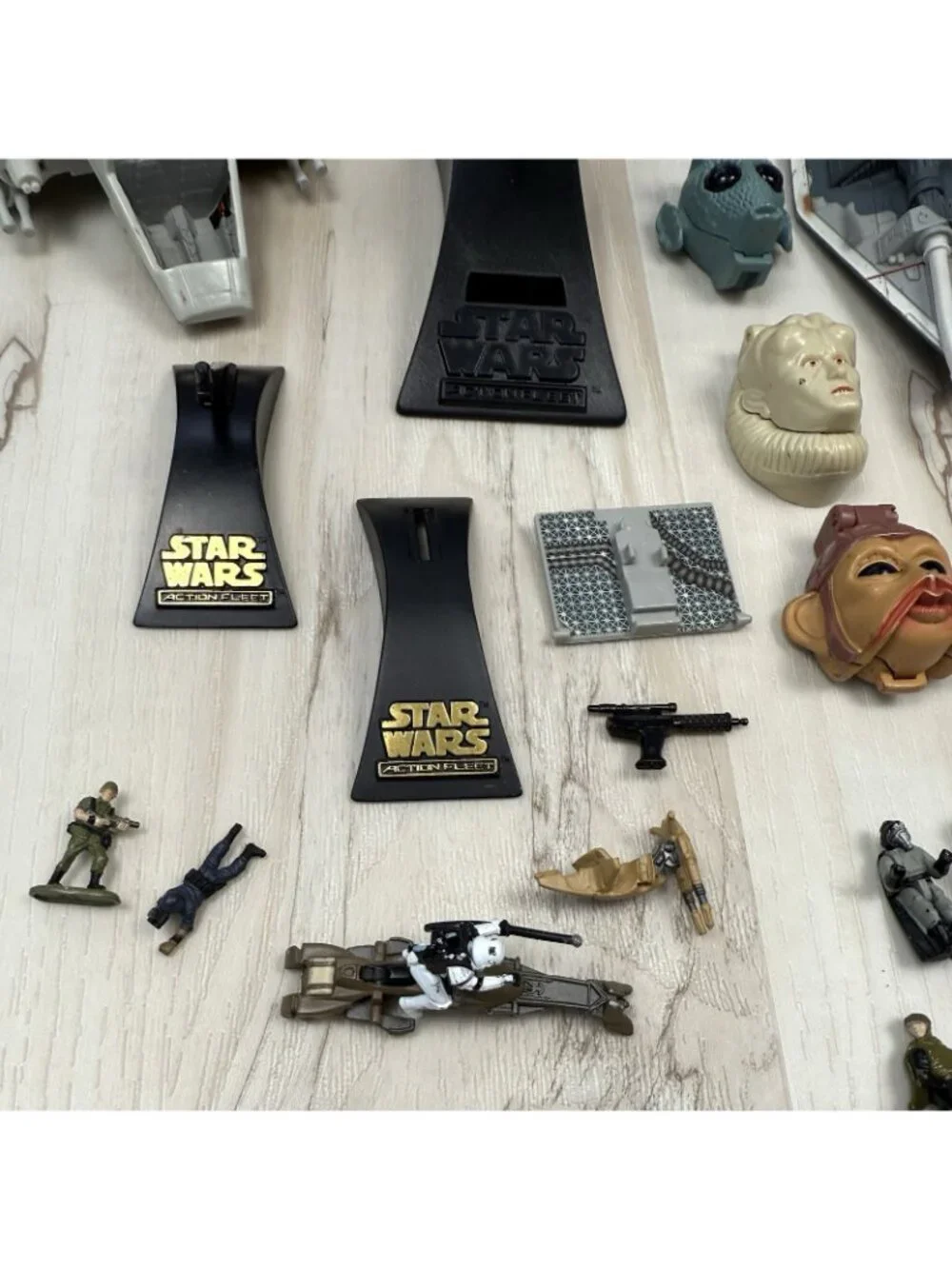VTG 1995 Lot 48 Galoob STAR WARS Micro Machines ACTION FLEET Figures & Vehicles